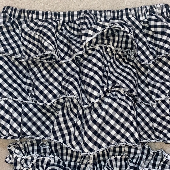 Gingham Ruffle Set - Picture 3 of 4